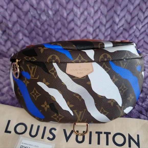 Louis Vuitton BumBag Limited Edition LOL League of Legends Monogram Canvas New - Picture 6 of 7